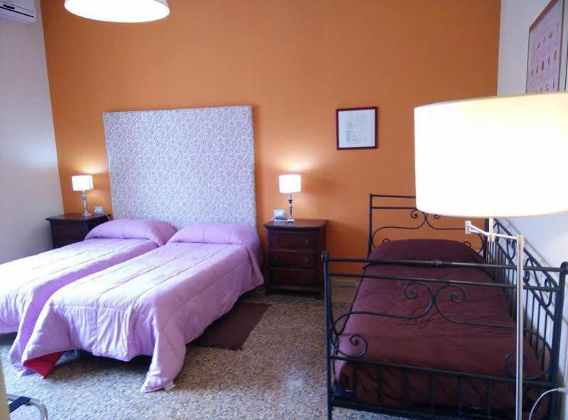 Hotel Al Porto Di Cagliari Esterno foto